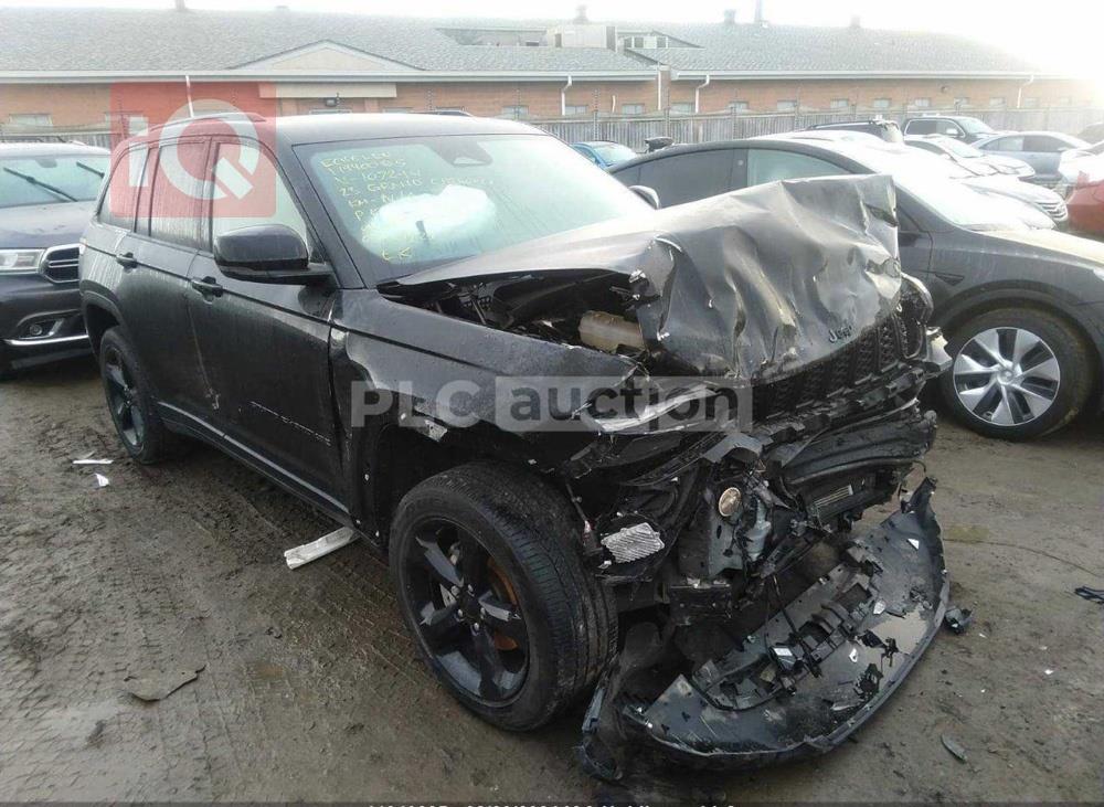 جیپ گراند شیرۆکی